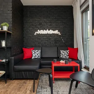 Stylish & Trendy 1 Bedroom Wola With Parking By Renters Apartament Warszawa